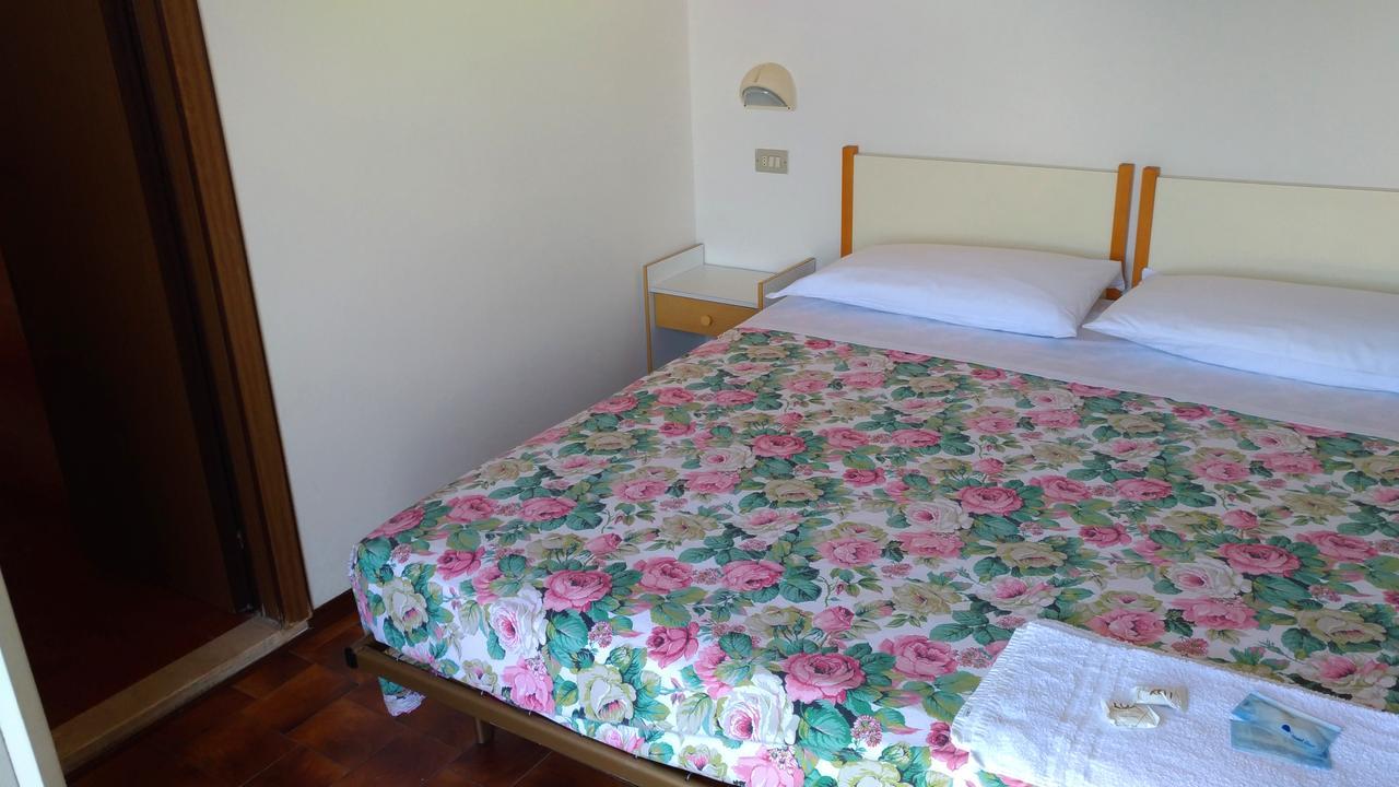 Hotel Claudio Misano Adriatico Esterno foto